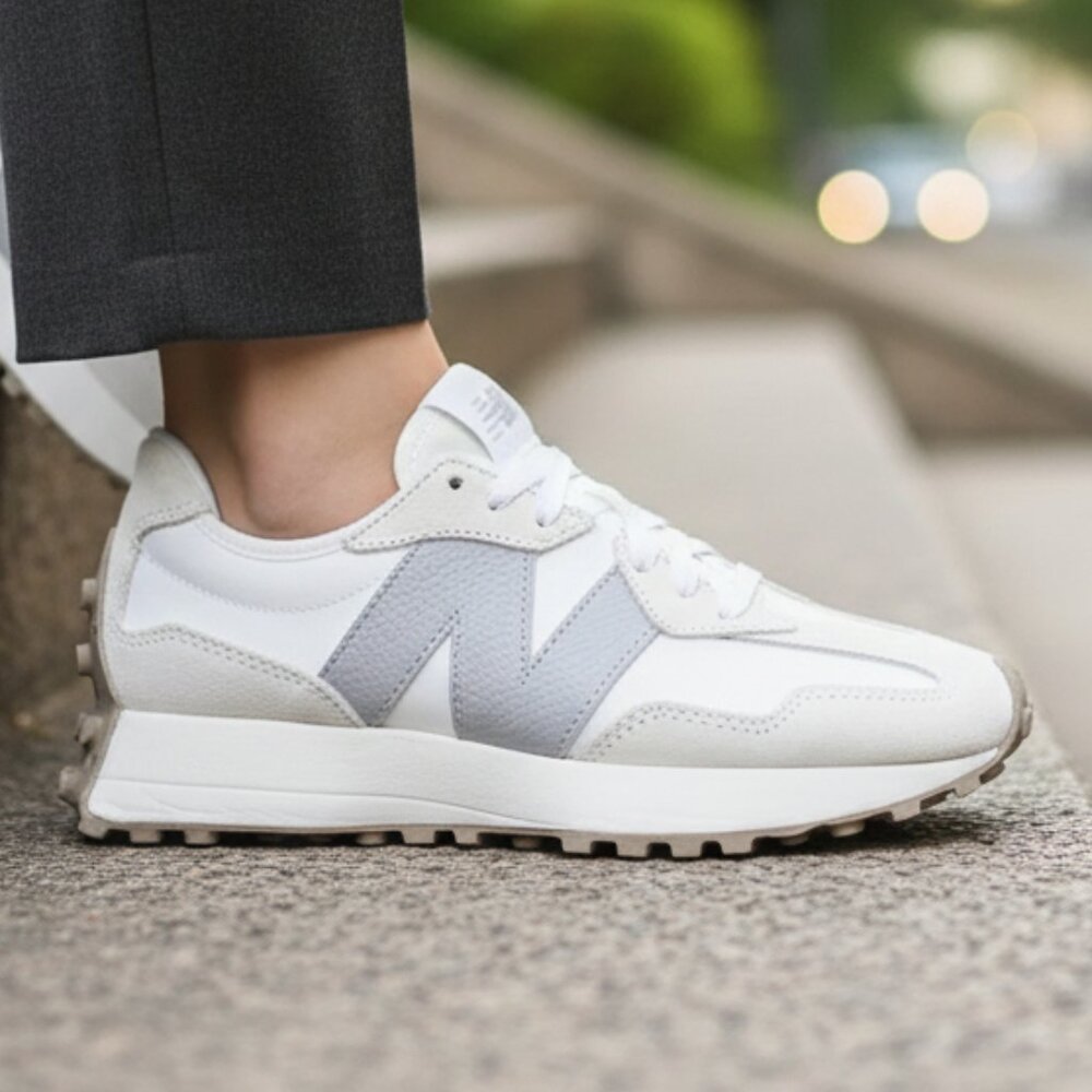 New Balance 327 Casual Womens Sneakers Shoes Sea Salt Brighton Grey size 6.5 NEW